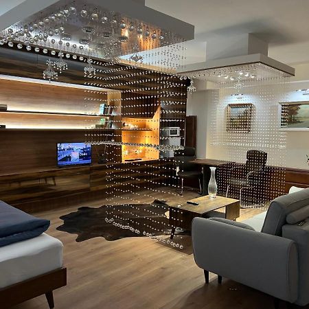 Апартаменты Business Box Братислава Экстерьер фото